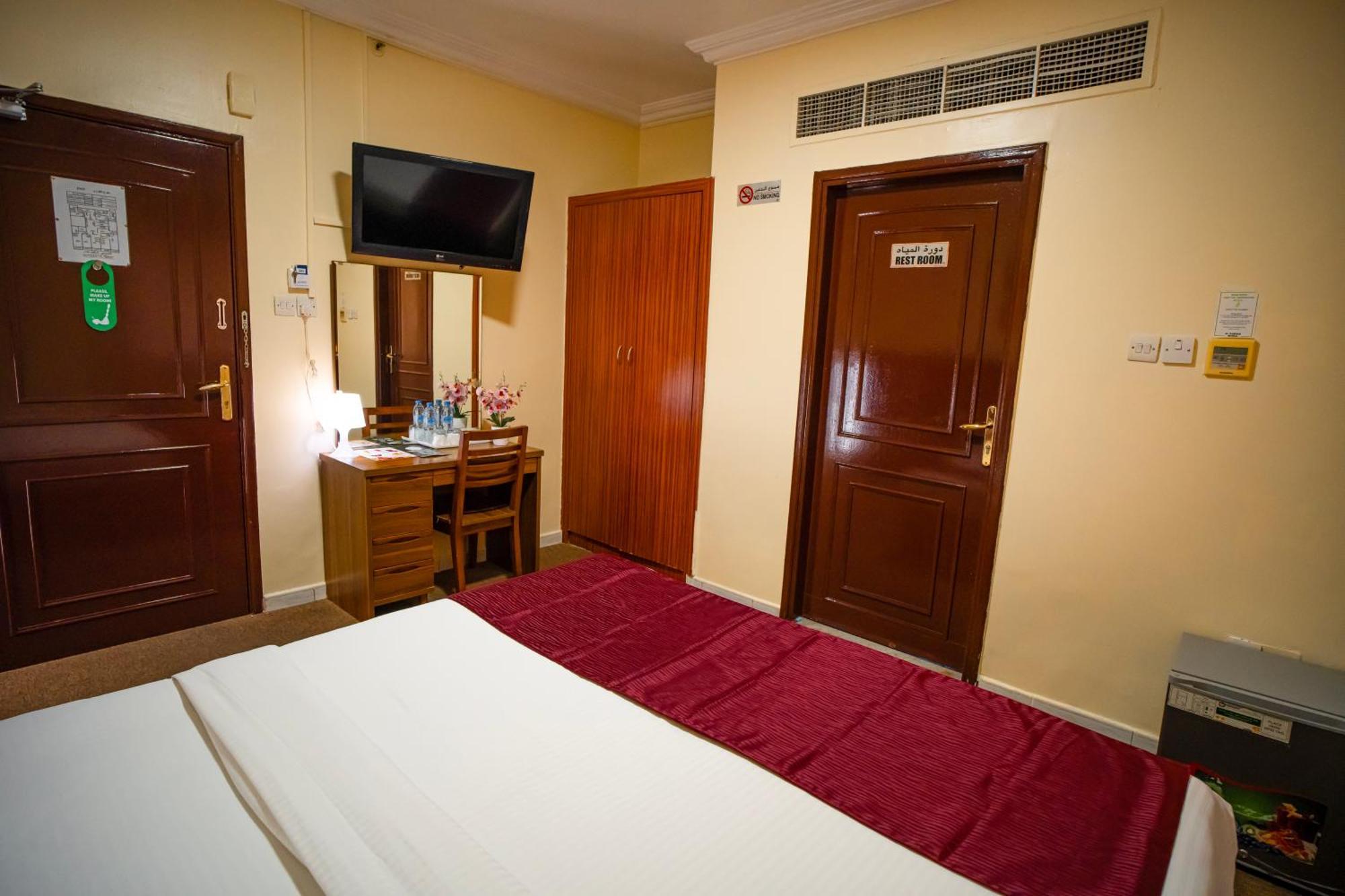 Al Karnak Hotel ดูไบ ภายนอก รูปภาพ